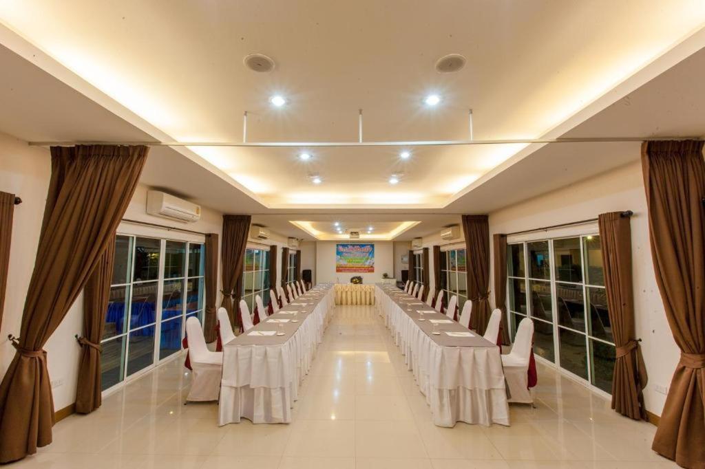 Varee Valley Resort And Restaurant Khon Kaen Exterior foto