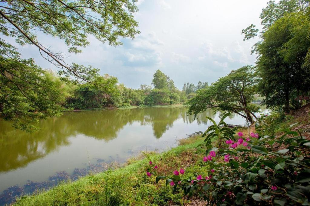 Varee Valley Resort And Restaurant Khon Kaen Exterior foto